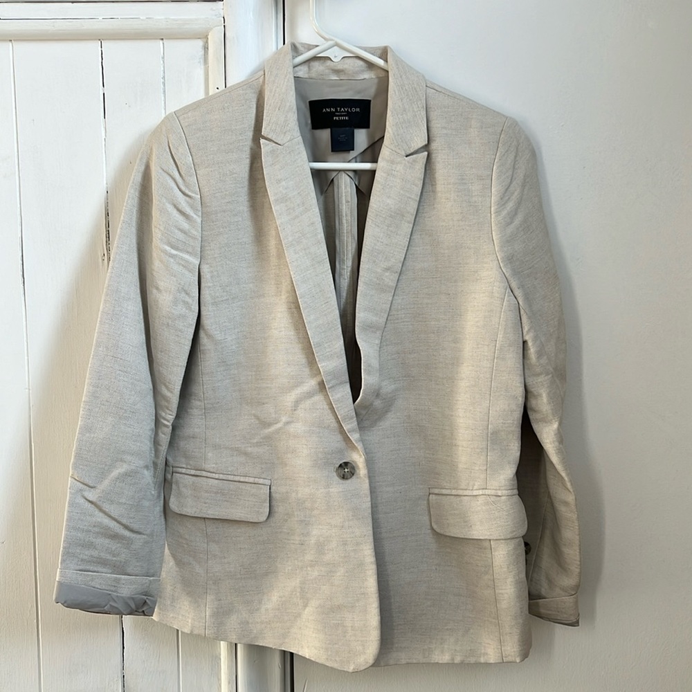 Ann Taylor blazer size MP